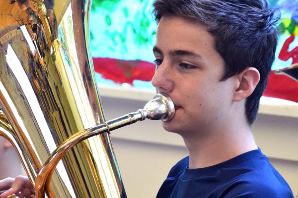 Summer Music Festival’s SMFCONNECT, for music students currently in grades 5 – college, features sessions focused on developing each student’s core musicianship in a supportive, fun, and interactive virtual environment.